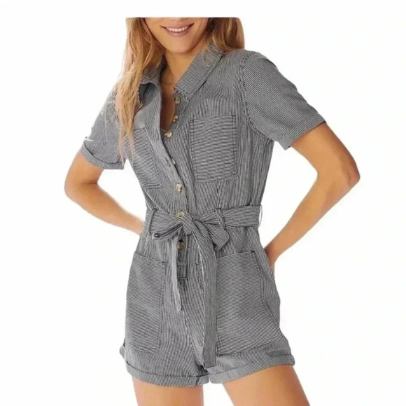 Urban Outfitters Pants - EUC! Urban Outfitters striped romper w/ belt and pockets - sz Small, gorpcore